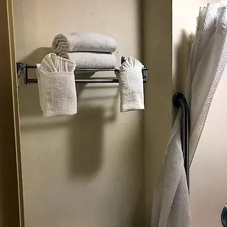 The Best Inn & Suites