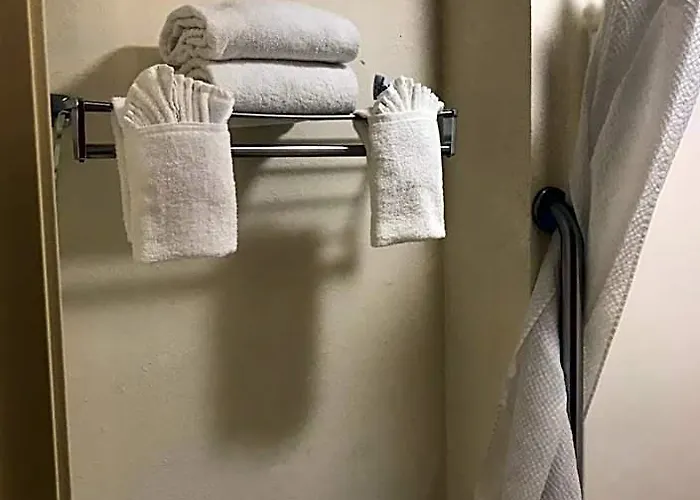 Hotel The & Markham