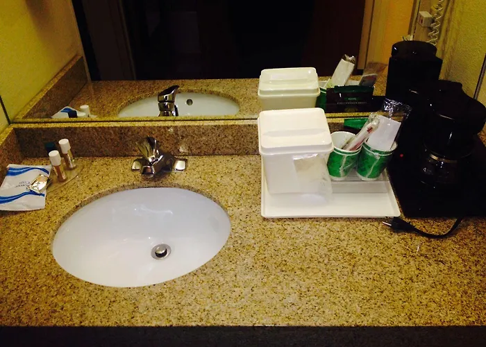 Hotel The &